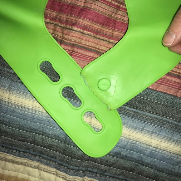 Set of Three Washable Bibs - Picture 3 of 4